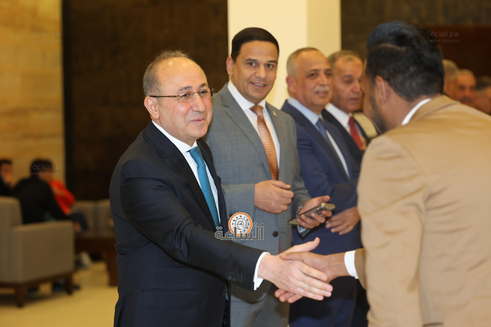 Madar Al-Saa Images 0.984841782673983