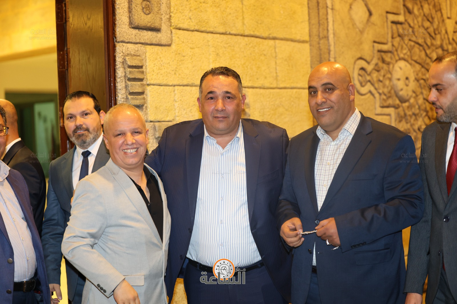 Madar Al-Saa Images 0.3818108781925169