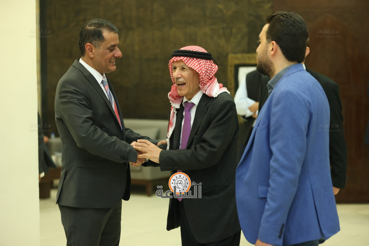 Madar Al-Saa Images 0.041332394549298046