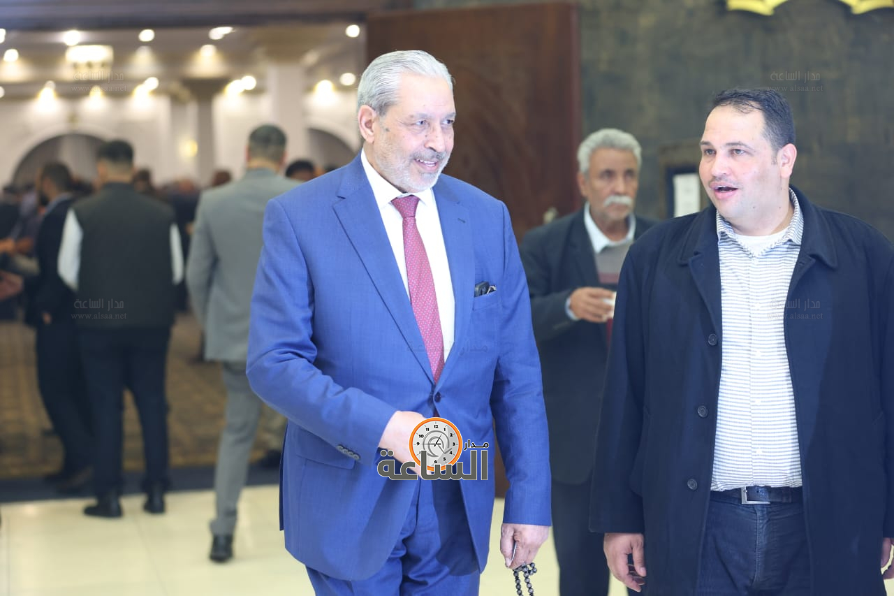 Madar Al-Saa Images 0.7795399650500183