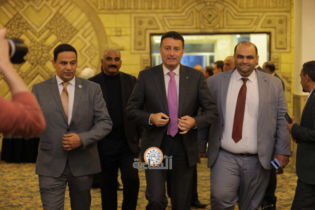 Madar Al-Saa Images 0.06505385593370816