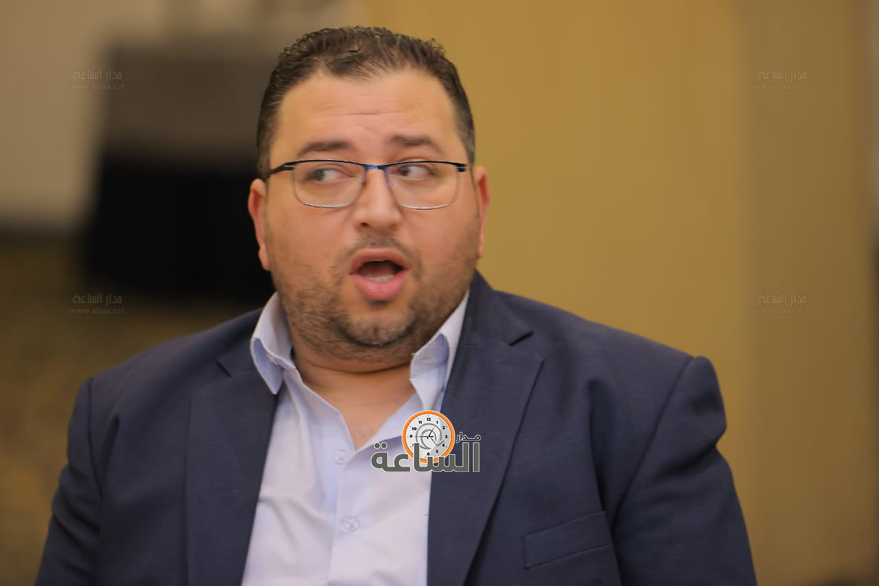 Madar Al-Saa Images 0.38920045527944036