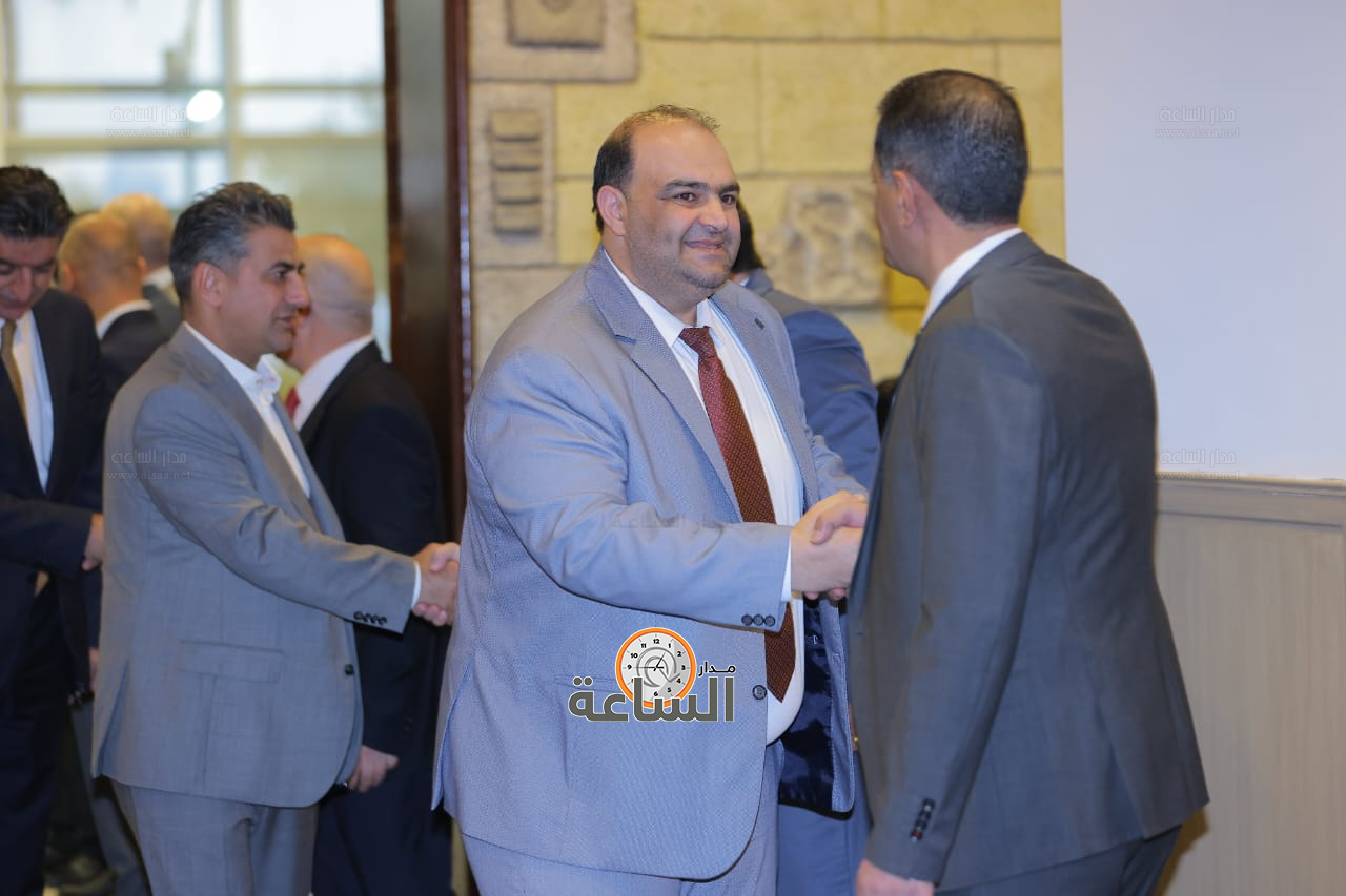 Madar Al-Saa Images 0.43483675862099713