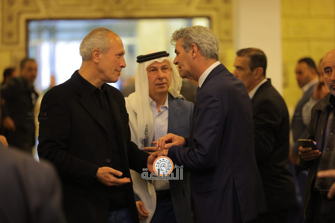 Madar Al-Saa Images 0.16695817592808004