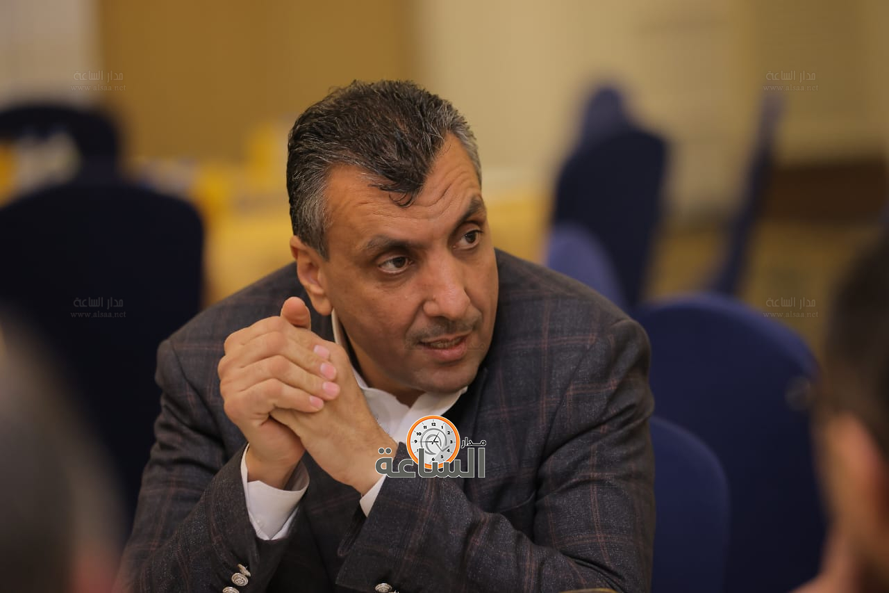 Madar Al-Saa Images 0.02468570483672572