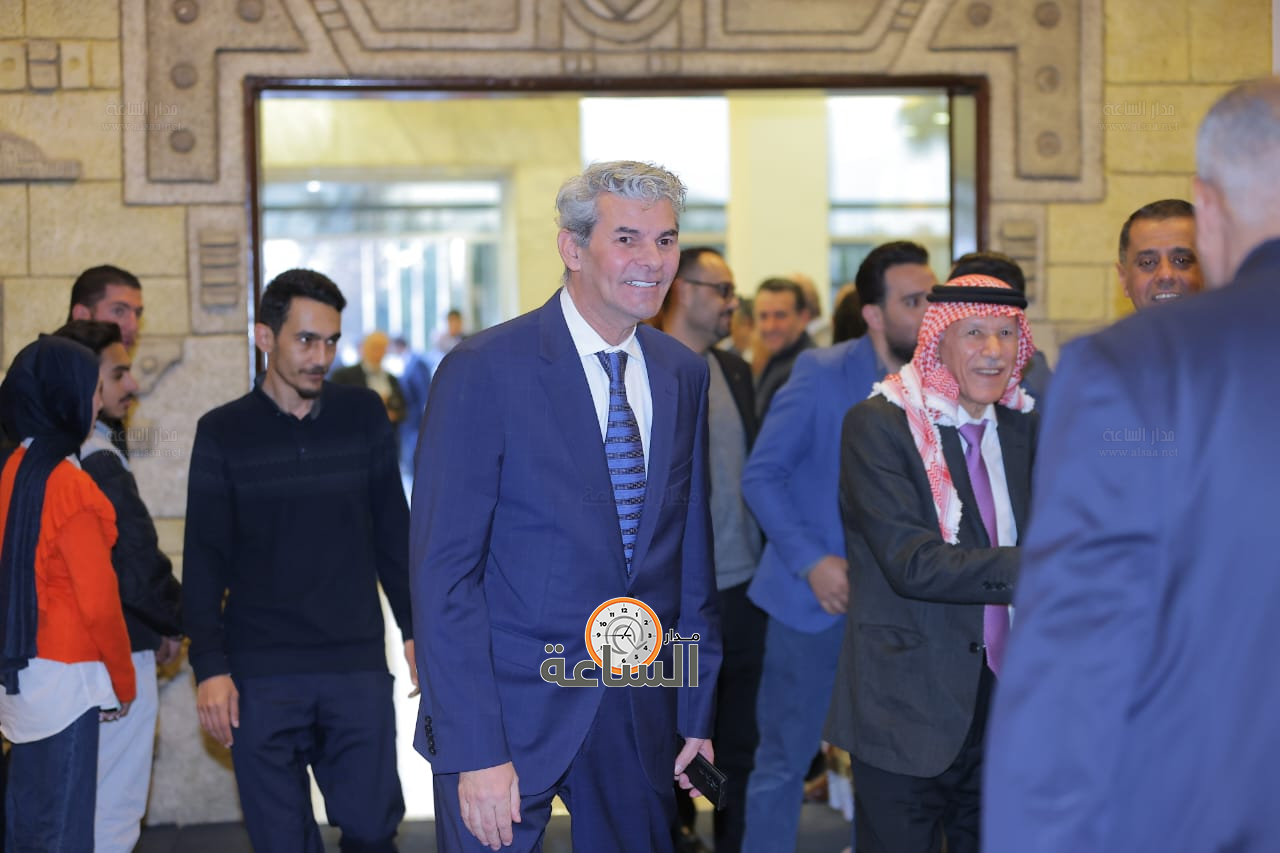 Madar Al-Saa Images 0.5617461719132628