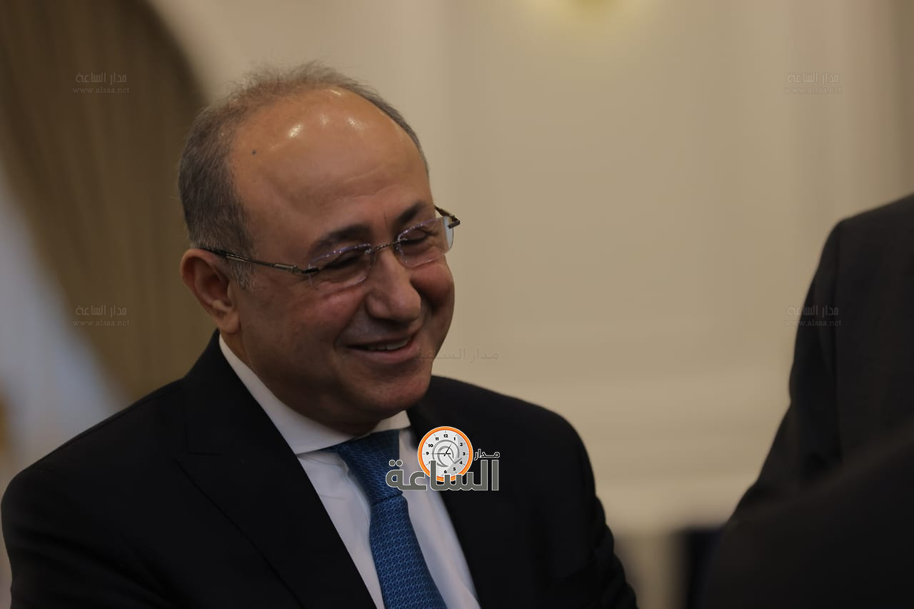 Madar Al-Saa Images 0.27327404698574