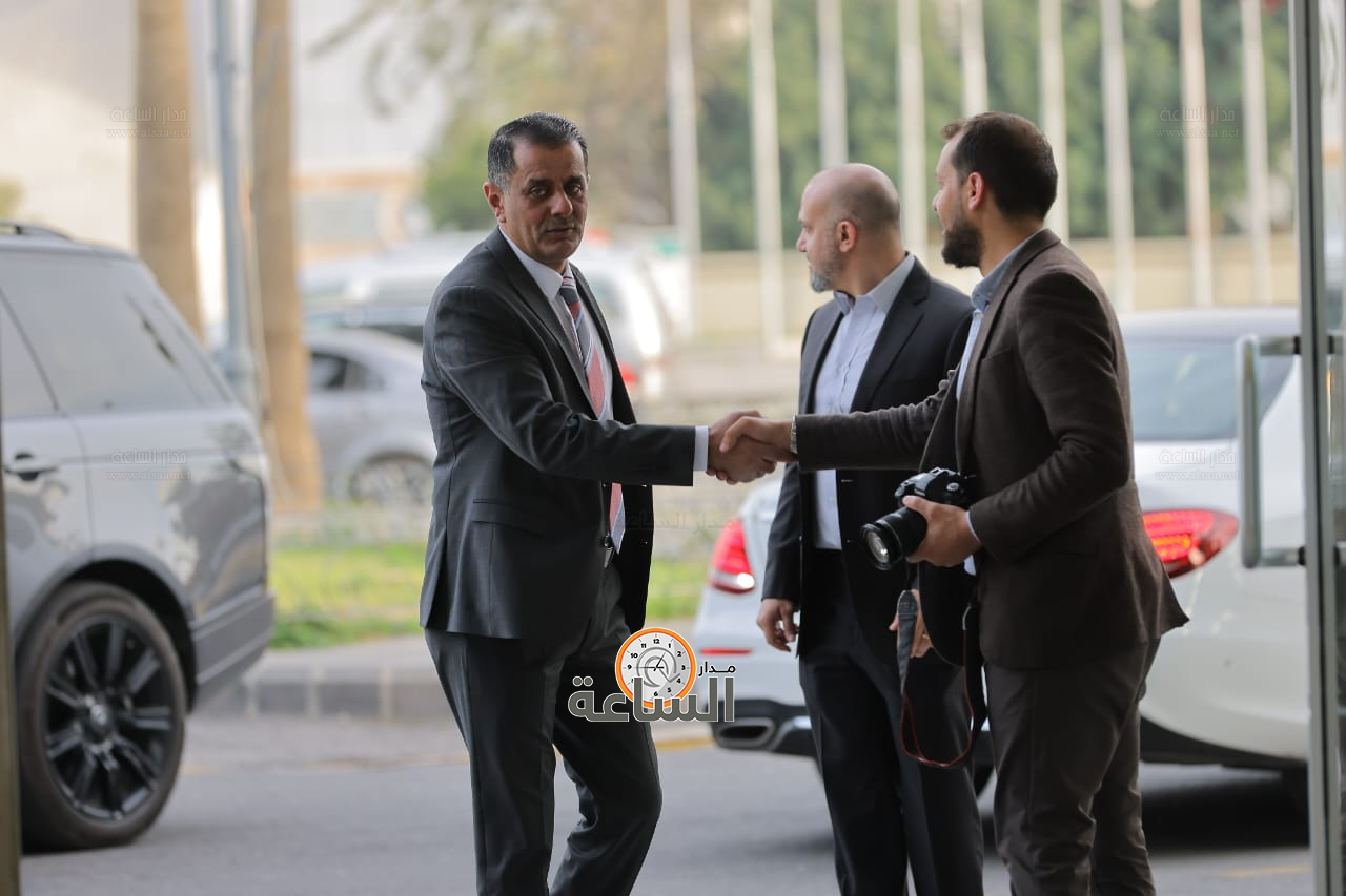 Madar Al-Saa Images 0.5441399401051419