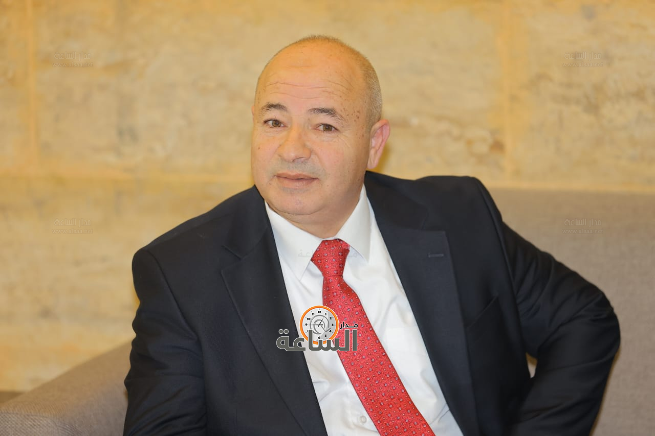 Madar Al-Saa Images 0.683060674208698