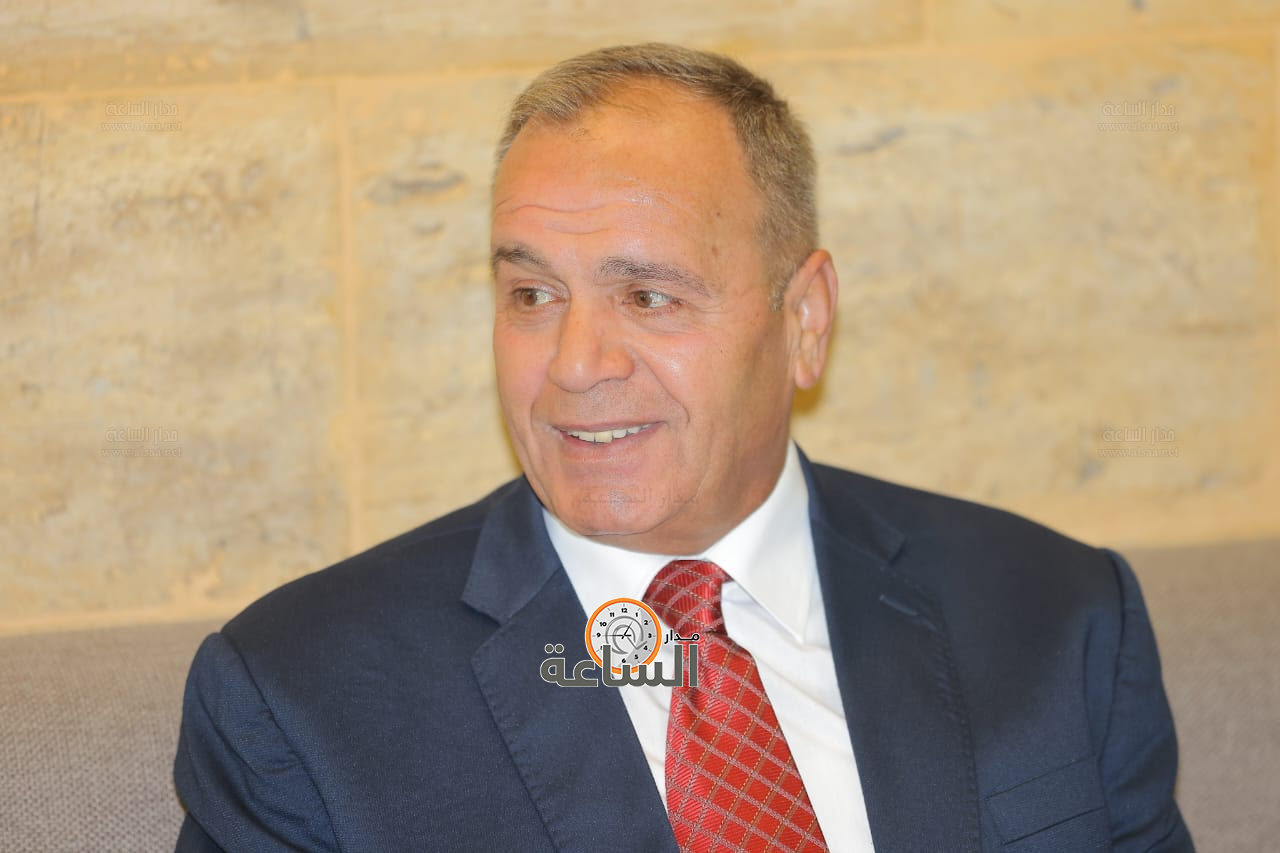 Madar Al-Saa Images 0.4771617165453734