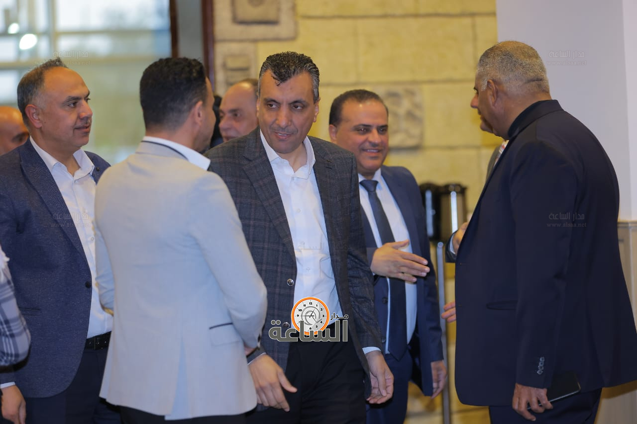 Madar Al-Saa Images 0.9578692684594035