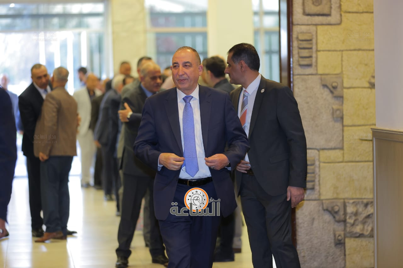 Madar Al-Saa Images 0.4445061888308144