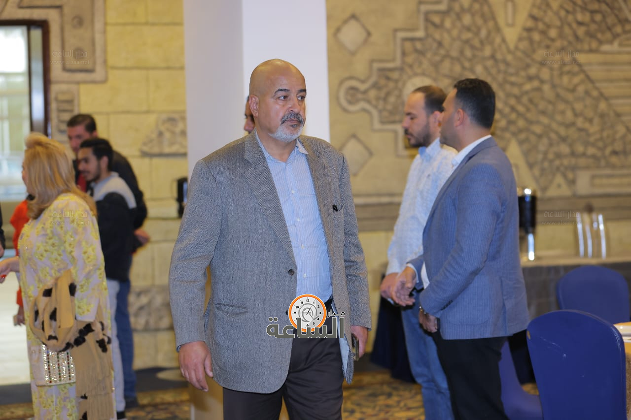 Madar Al-Saa Images 0.7633007679660049