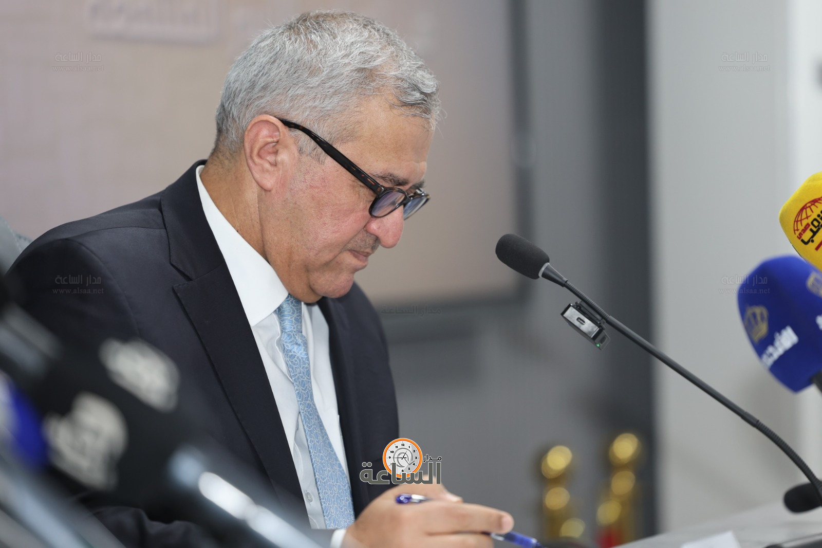 Madar Al-Saa Images 0.0688982184132072