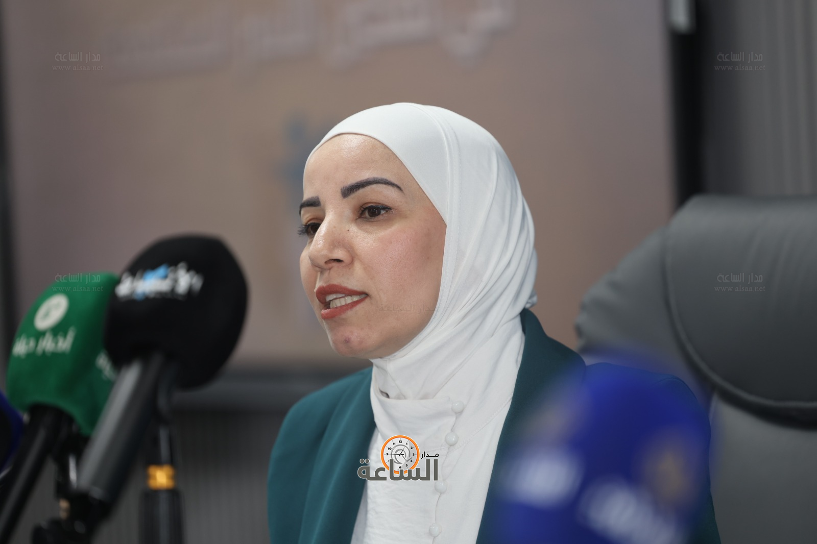 Madar Al-Saa Images 0.3915499703749177