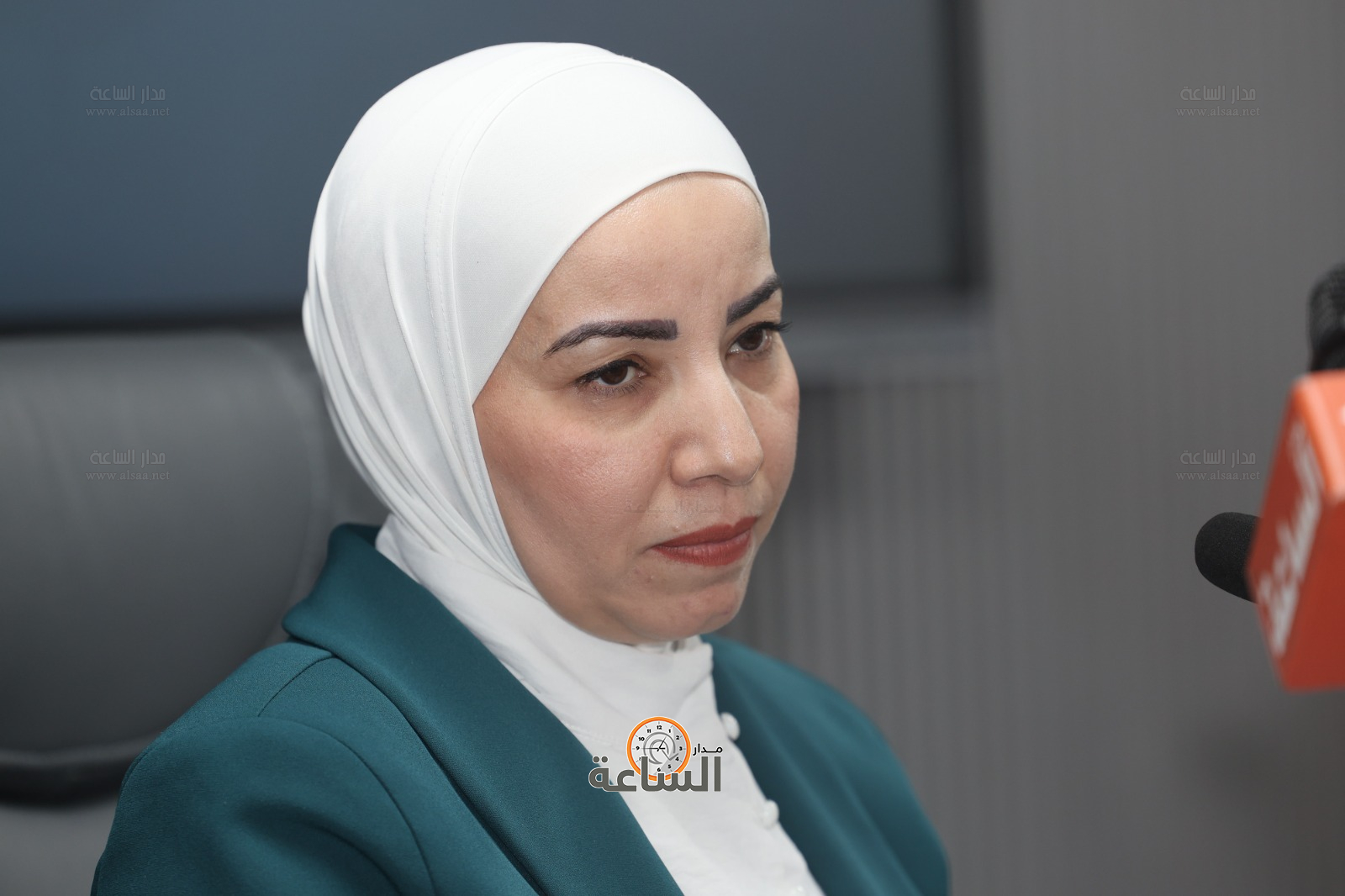 Madar Al-Saa Images 0.4996277387859771