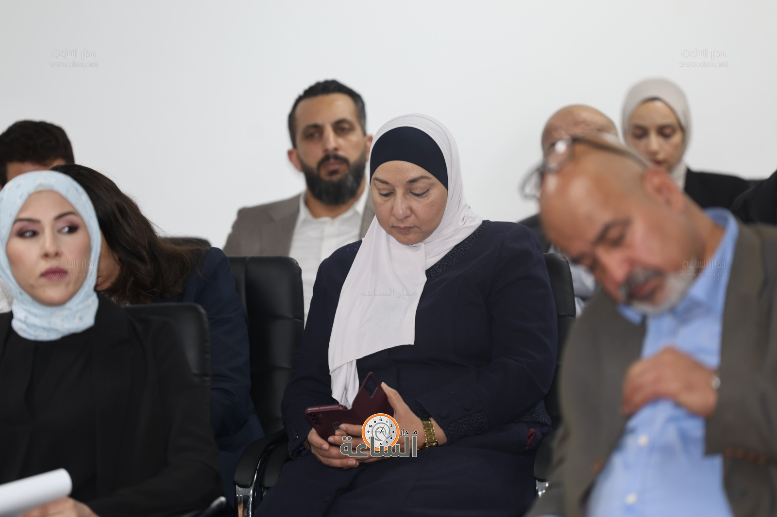 Madar Al-Saa Images 0.04064805856192577