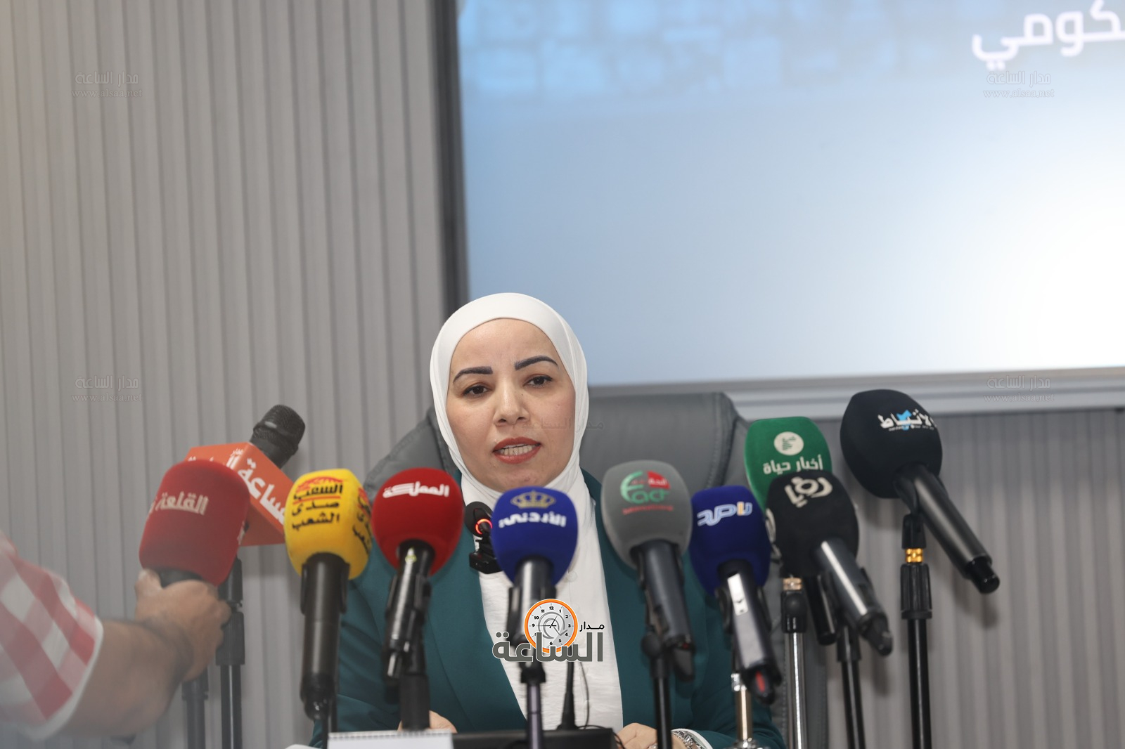 Madar Al-Saa Images 0.9437411934261395