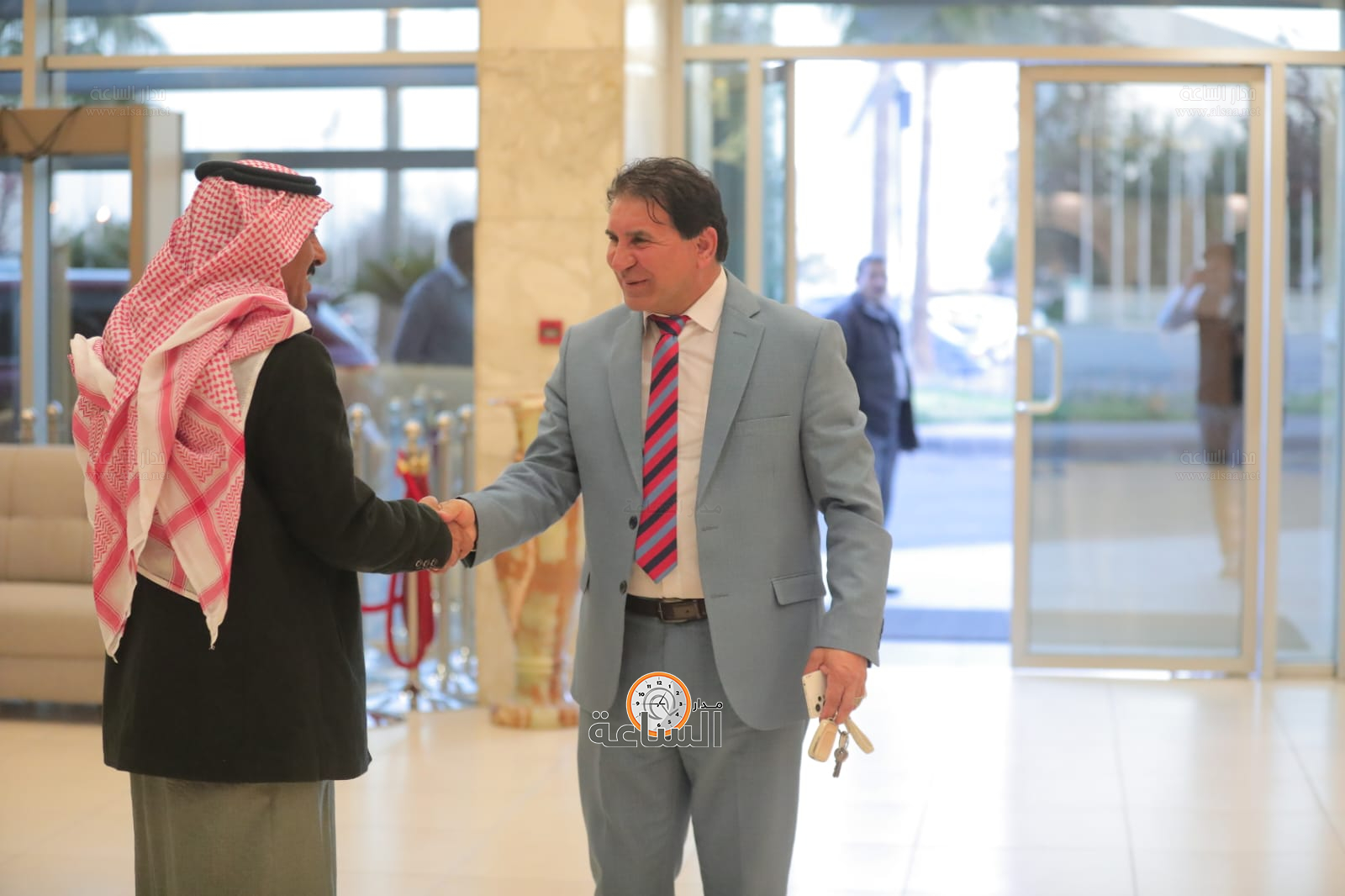 Madar Al-Saa Images 0.8166071387495768