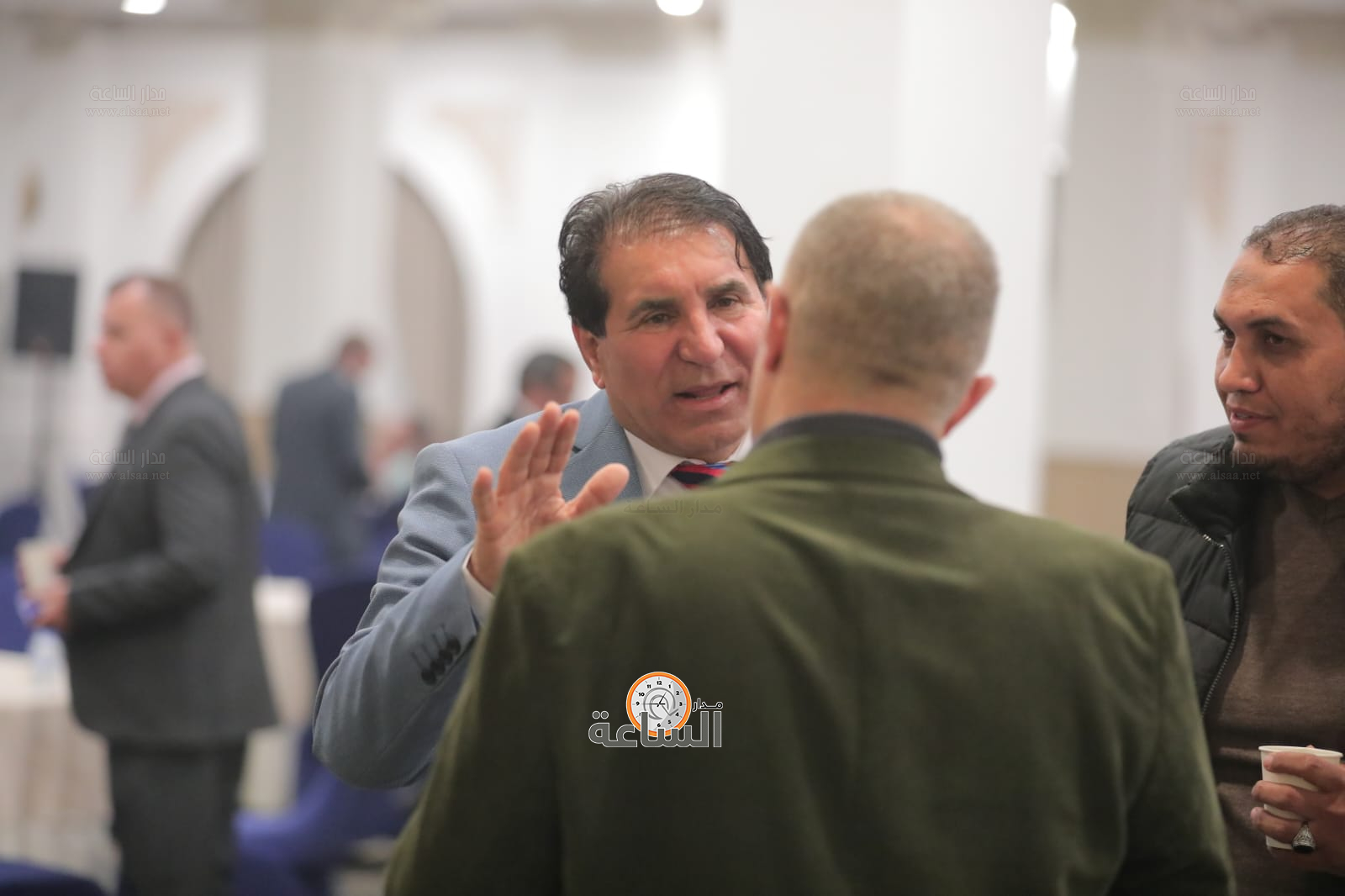 Madar Al-Saa Images 0.9446851853752452