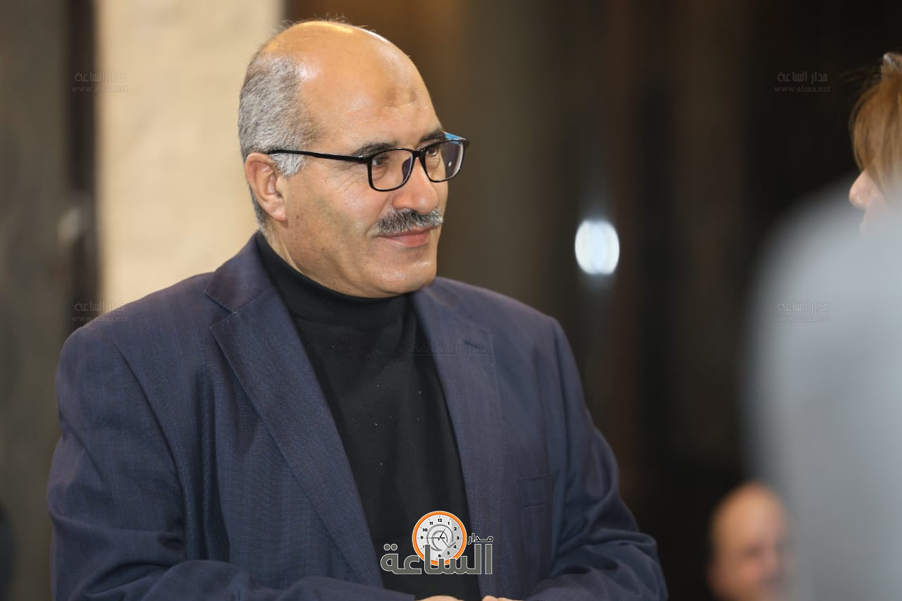 Madar Al-Saa Images 0.7492118716889411