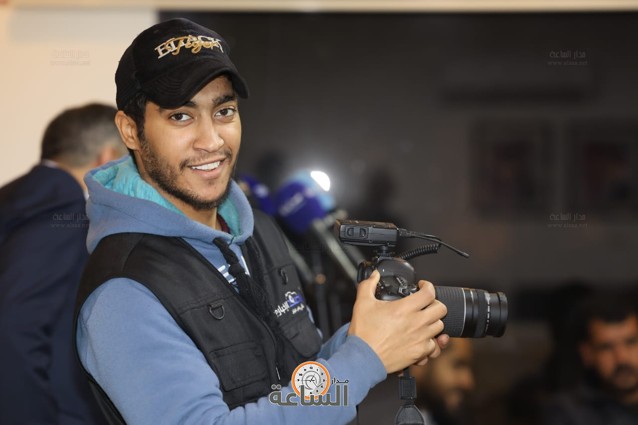 Madar Al-Saa Images 0.4145461680791491