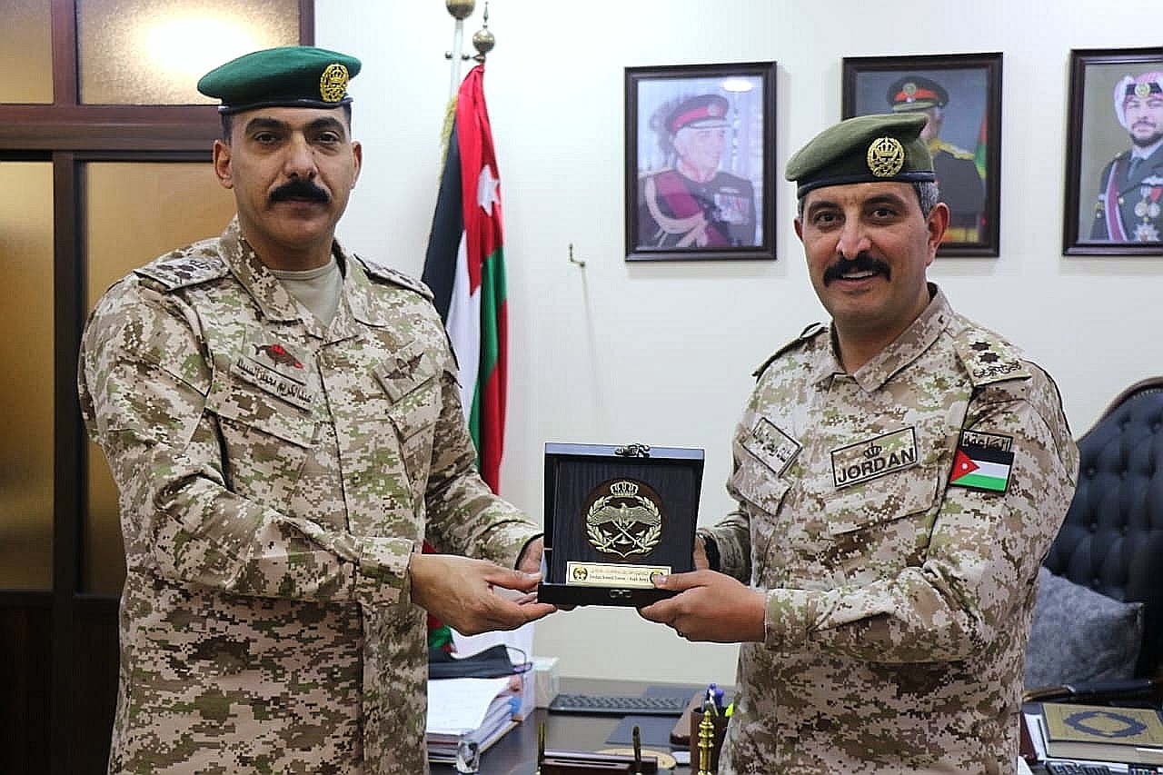 Madar Al-Saa Images 0.3775668702514037