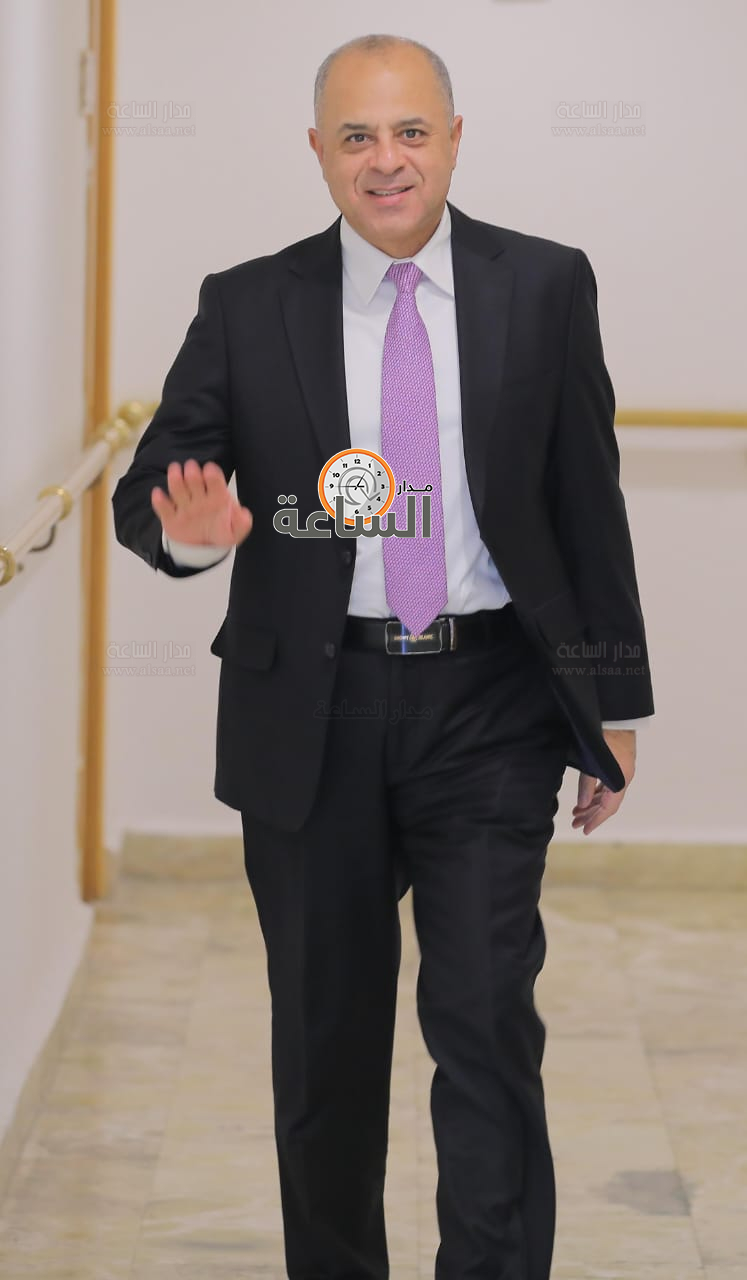 

 وزير الدولة لتطوير القطاع العام خير ابو صعيليك 

