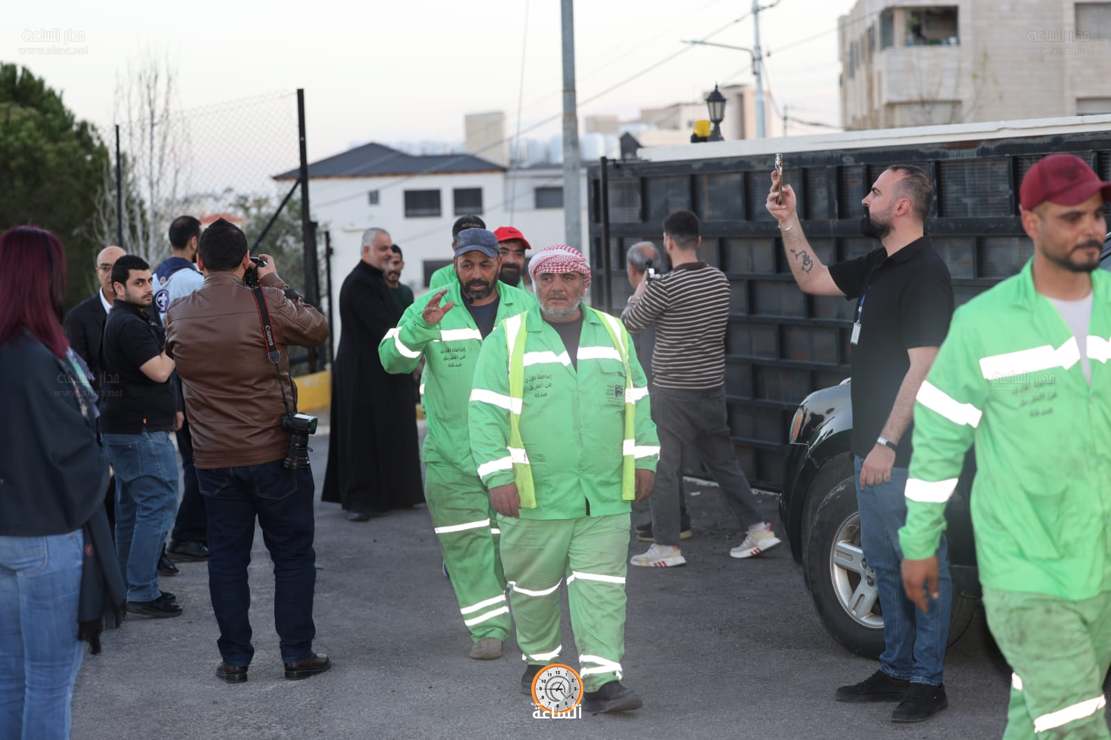 Madar Al-Saa Images 0.9975461346198067