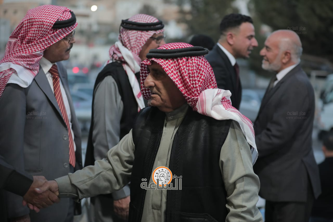 Madar Al-Saa Images 0.6259526321419706