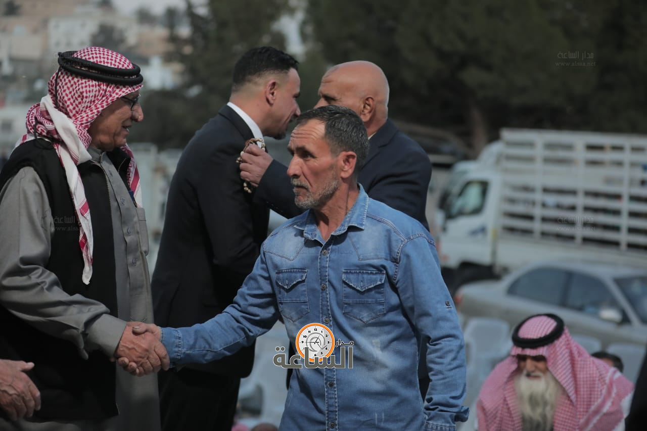 Madar Al-Saa Images 0.4956199084984705