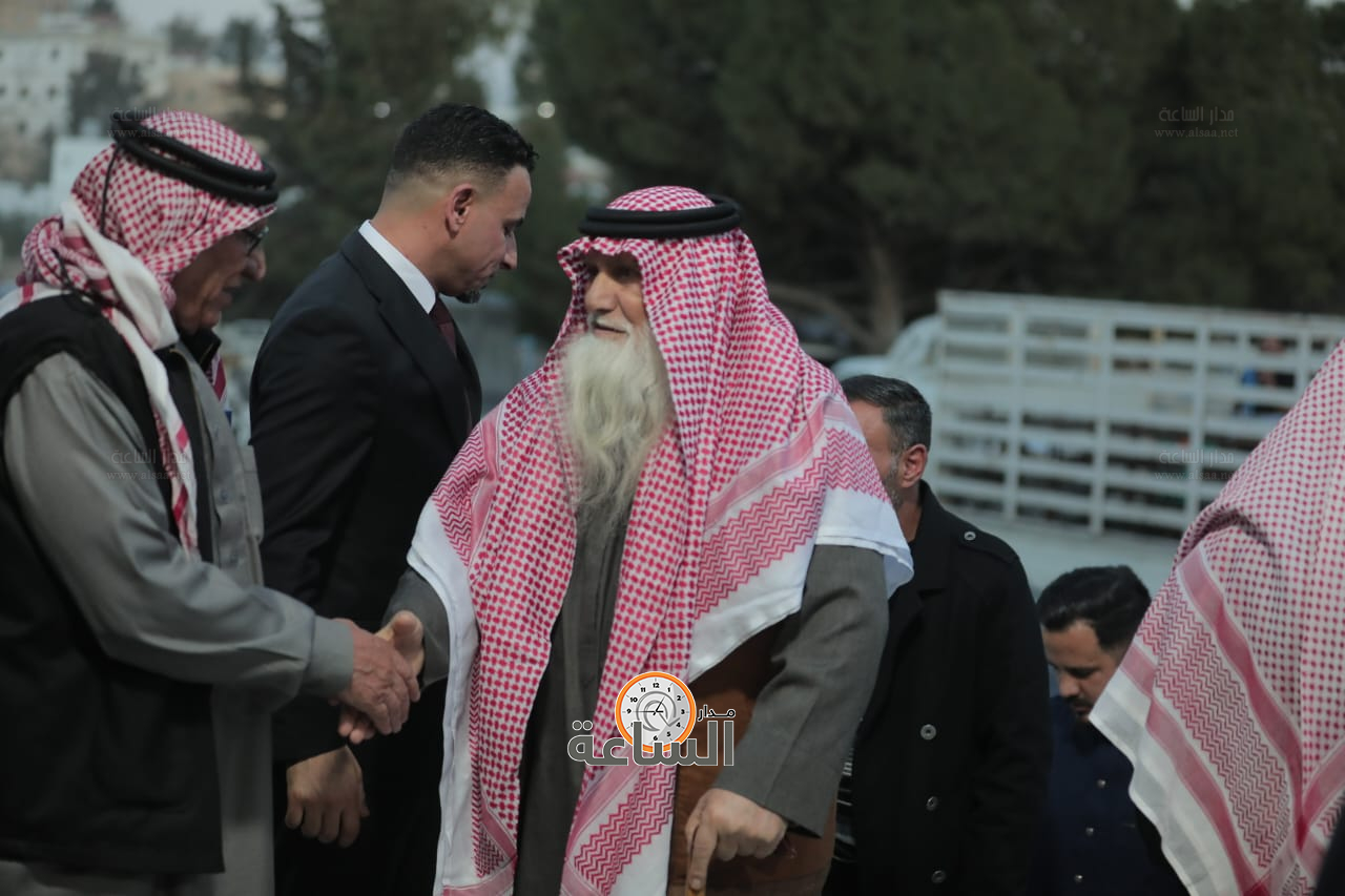 Madar Al-Saa Images 0.8141243439173584