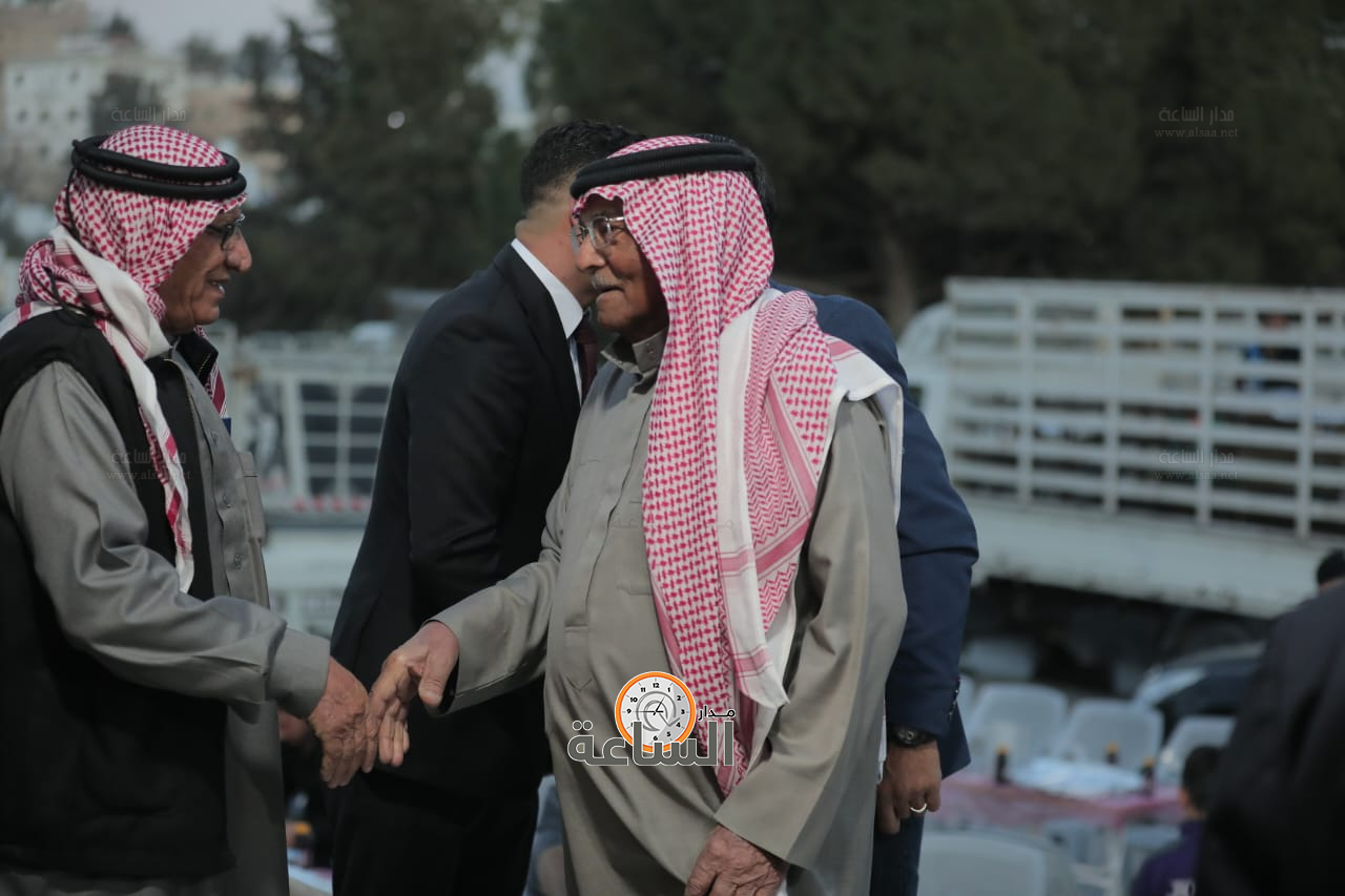 Madar Al-Saa Images 0.8183577324859157