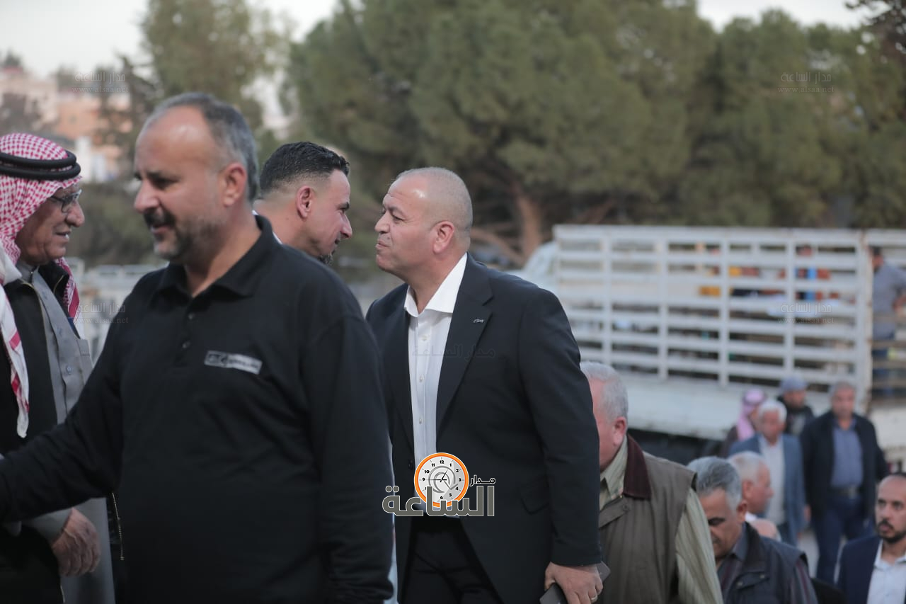 Madar Al-Saa Images 0.3793300384010414