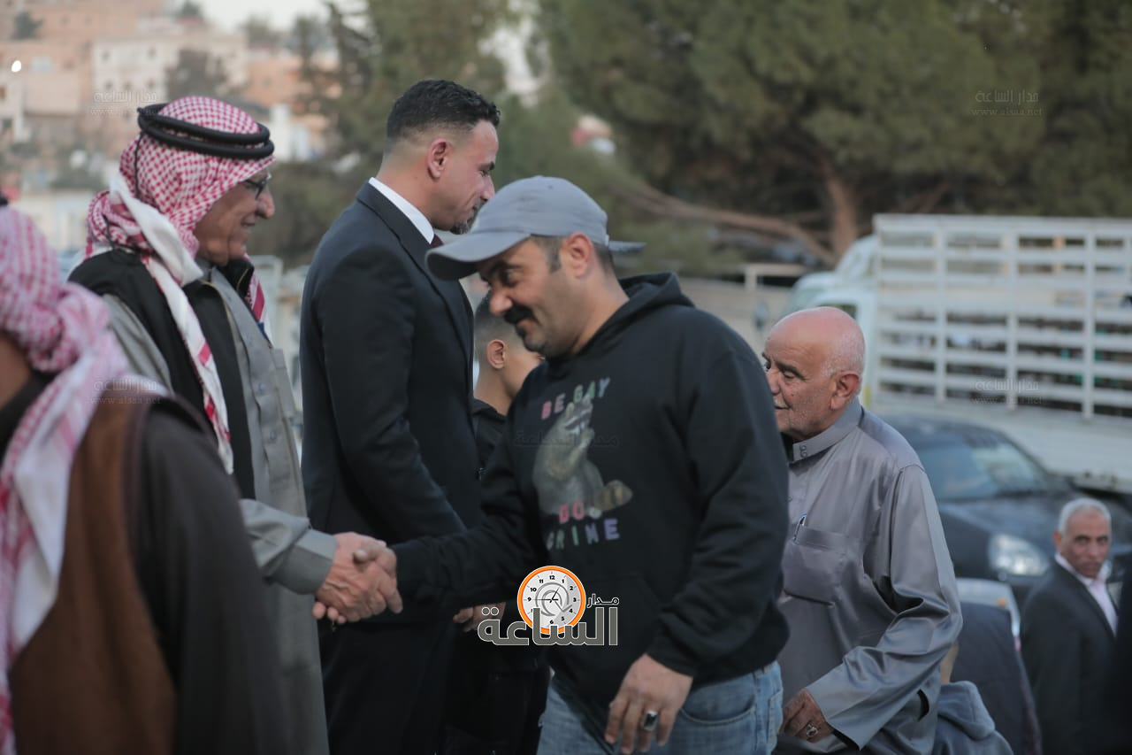 Madar Al-Saa Images 0.47525476090863283