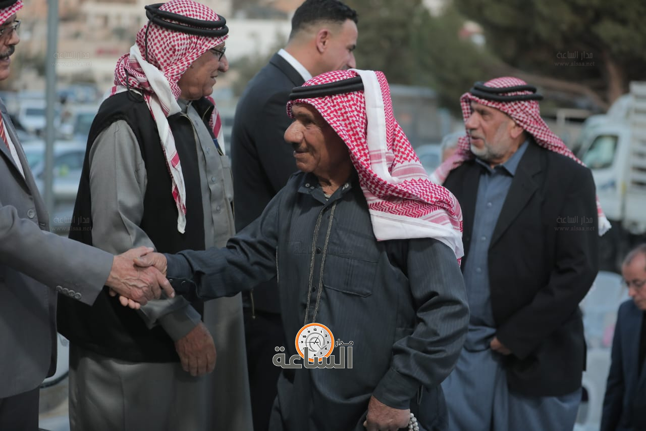 Madar Al-Saa Images 0.11019536345684422