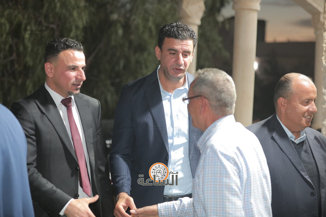 Madar Al-Saa Images 0.43194907783334124