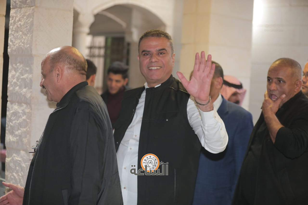 Madar Al-Saa Images 0.08679058270687023