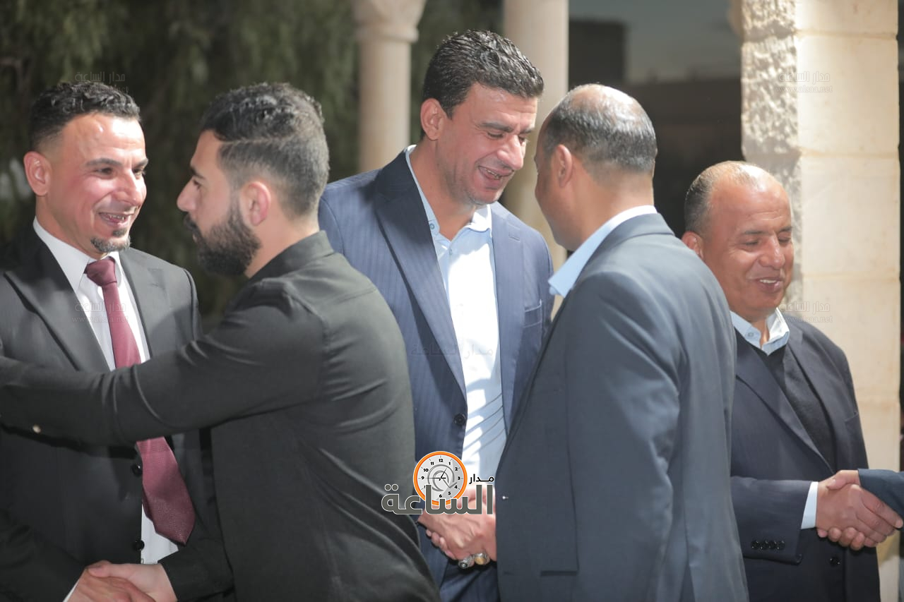 Madar Al-Saa Images 0.8797398013962994