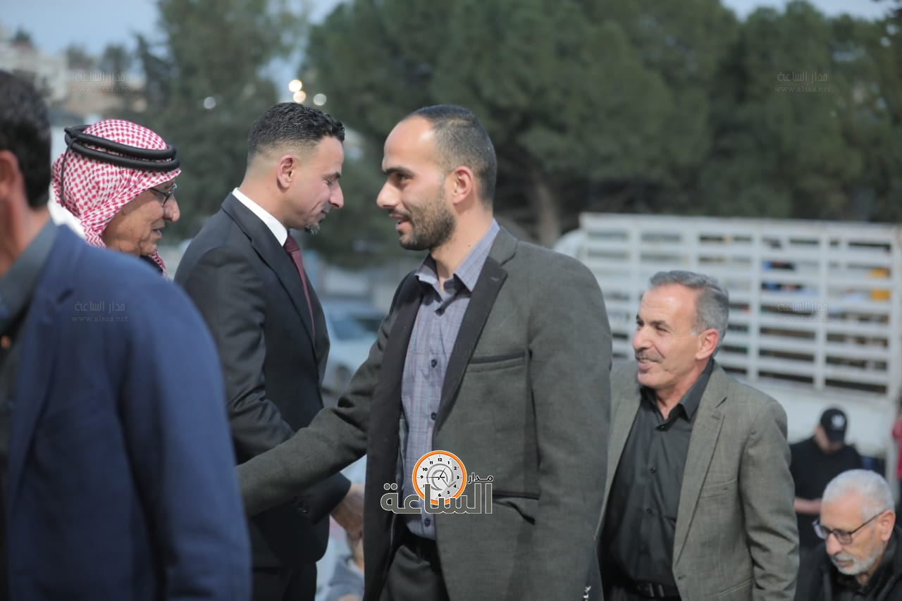 Madar Al-Saa Images 0.4594157242502577