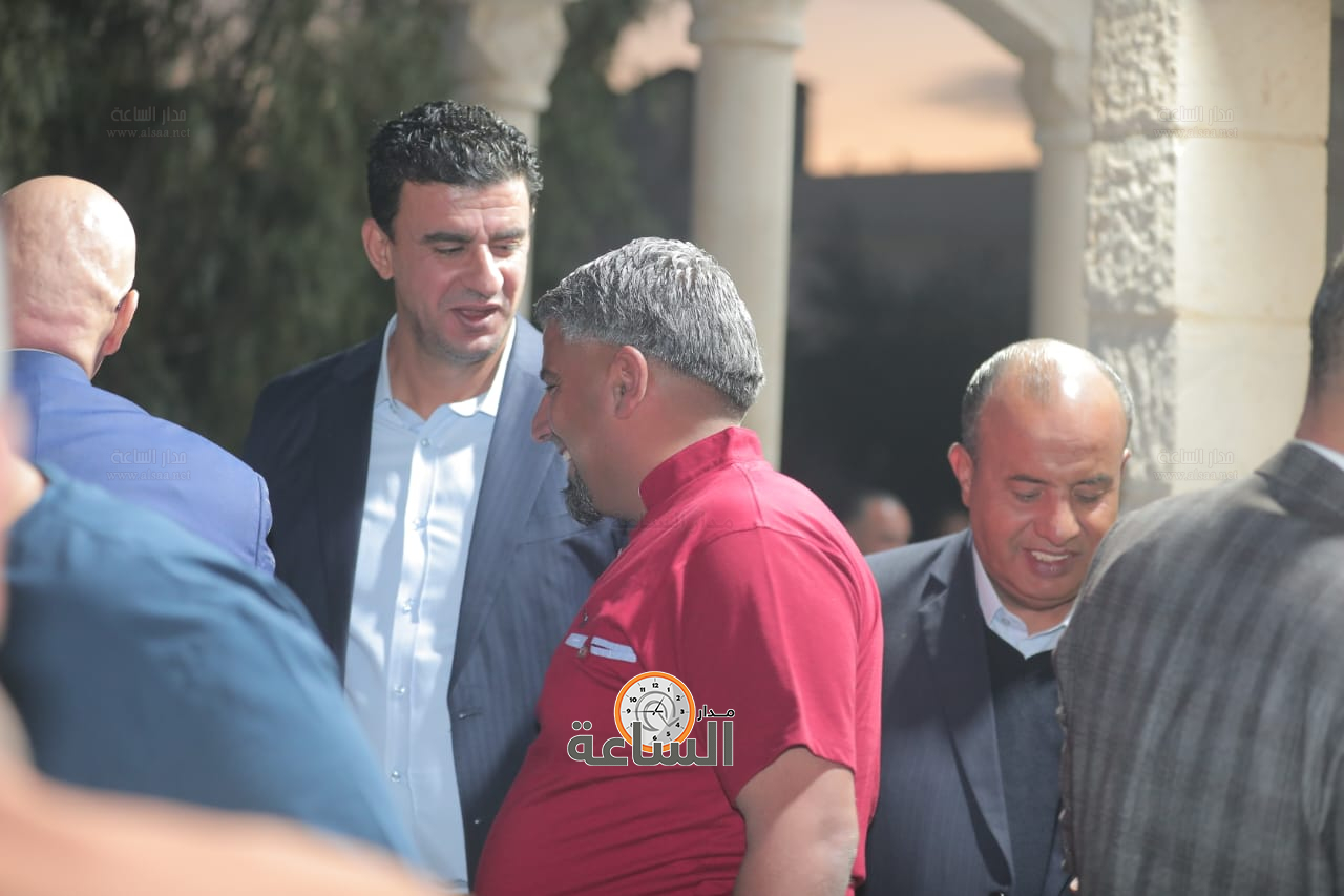 Madar Al-Saa Images 0.8345708925990711