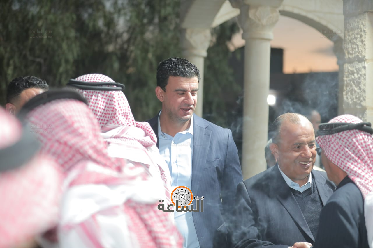 Madar Al-Saa Images 0.6321234353054874