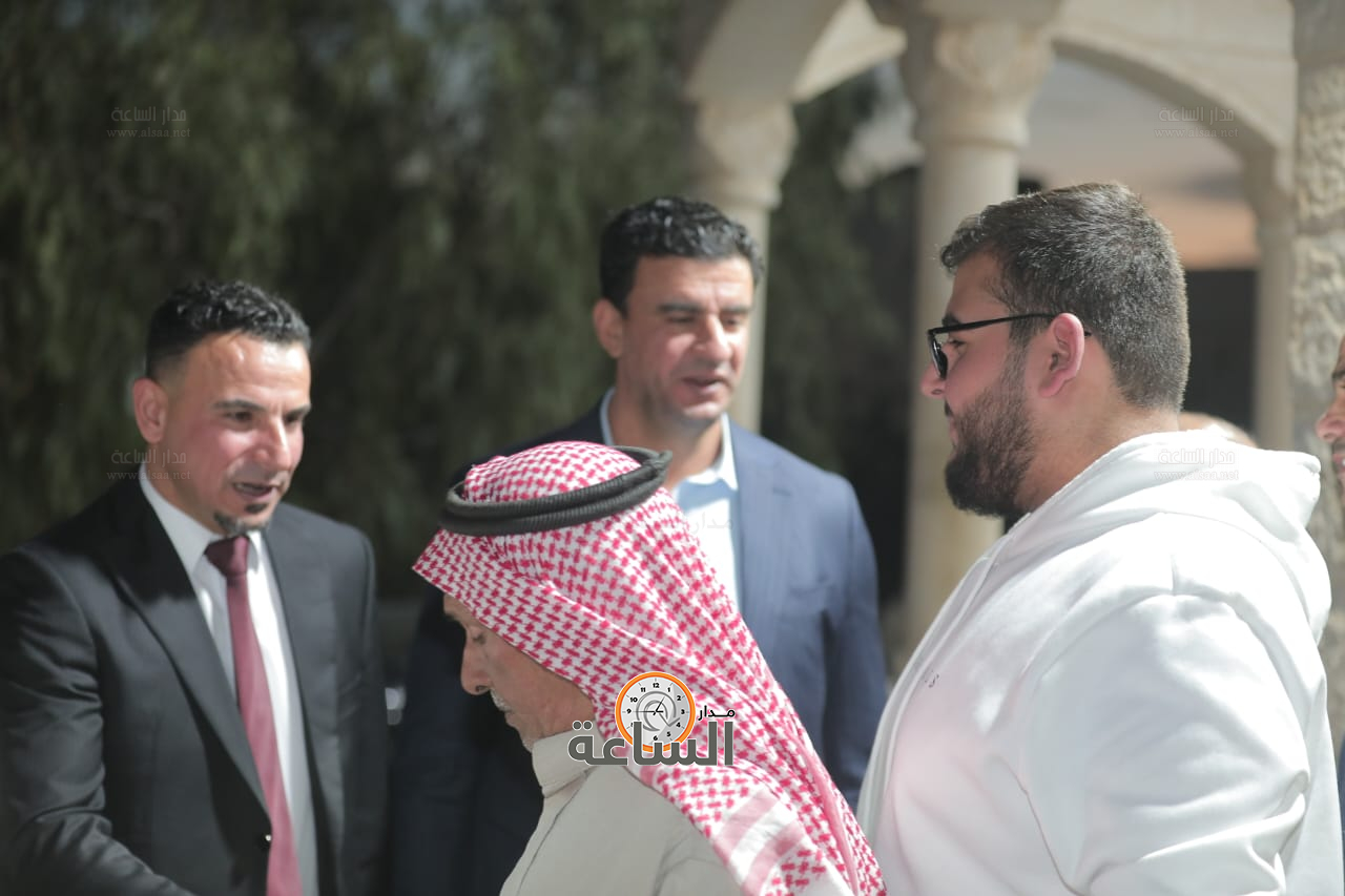 Madar Al-Saa Images 0.9862880675478161