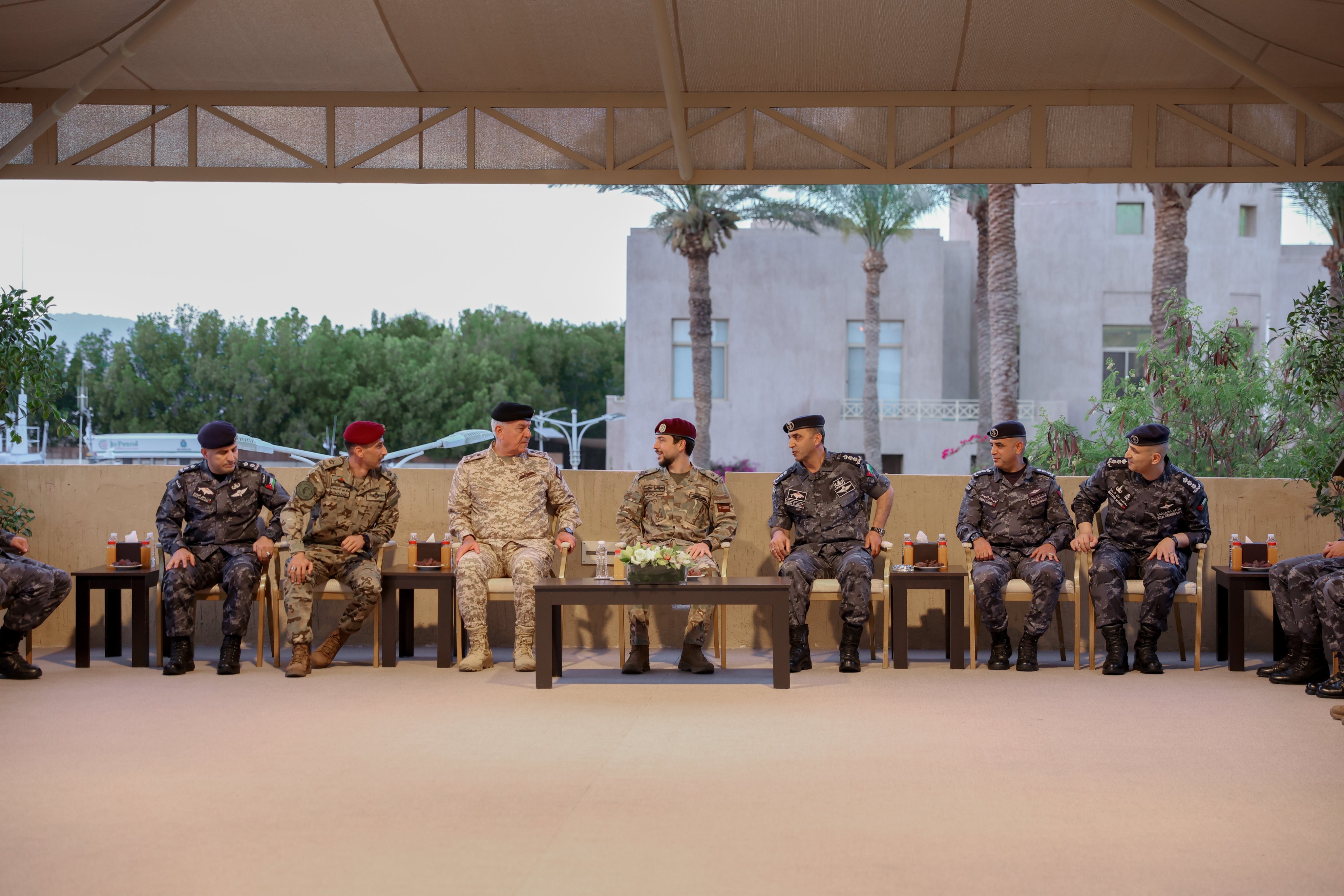 Madar Al-Saa Images 0.8389081560840901