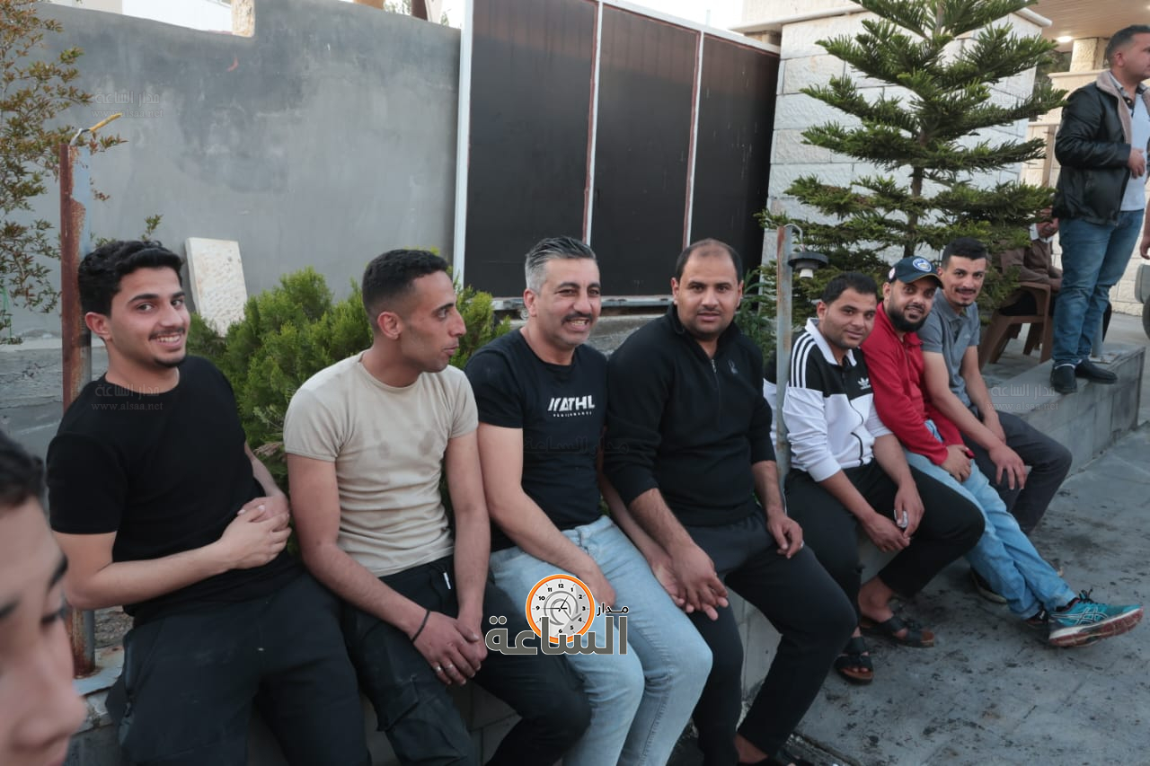 Madar Al-Saa Images 0.30065456188626083