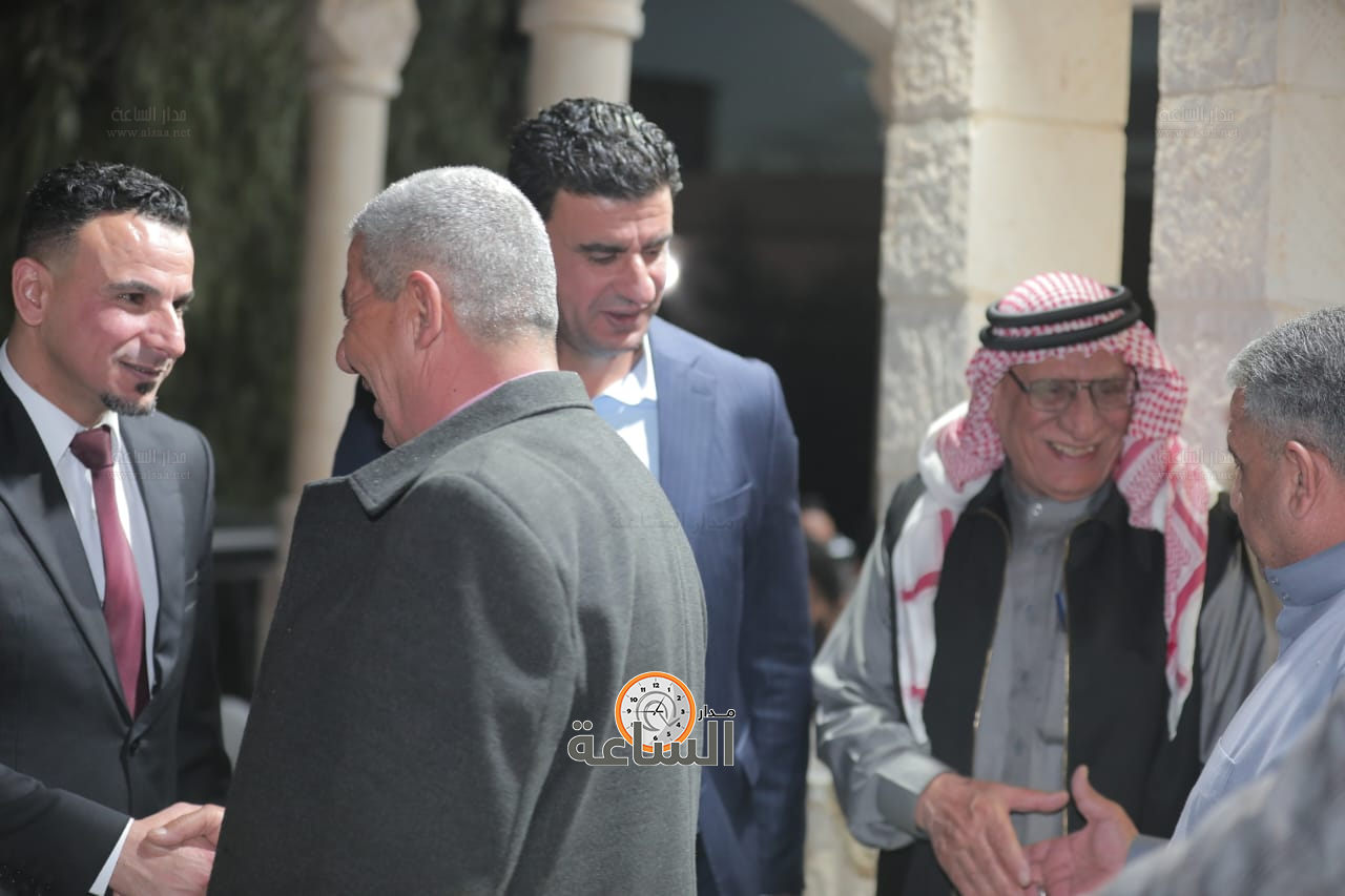 Madar Al-Saa Images 0.6979752839383133