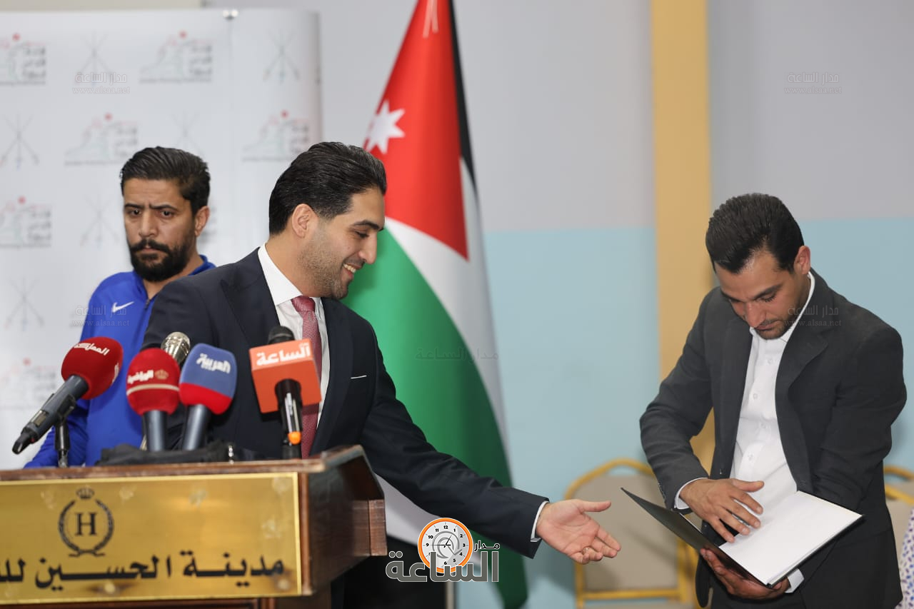 Madar Al-Saa Images 0.9816832062357748