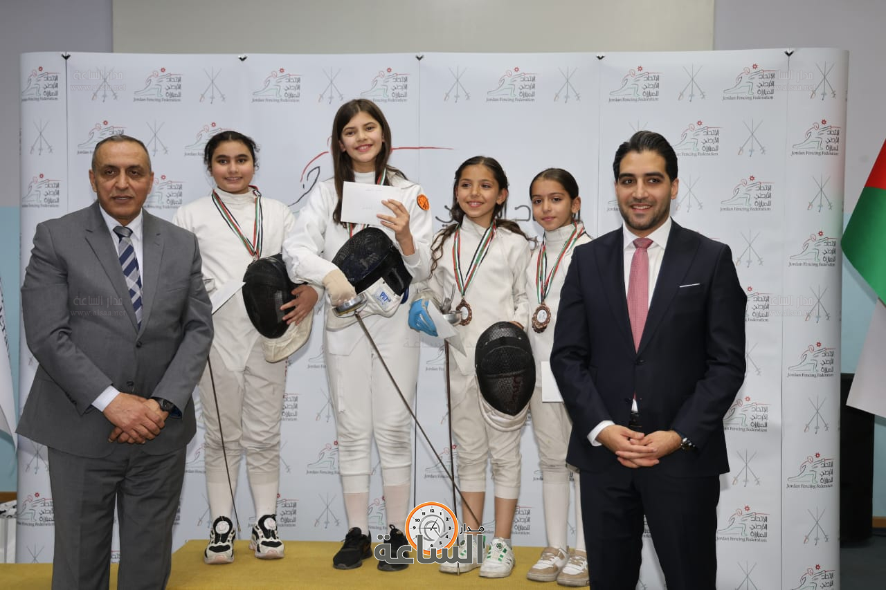 Madar Al-Saa Images 0.564125405491257