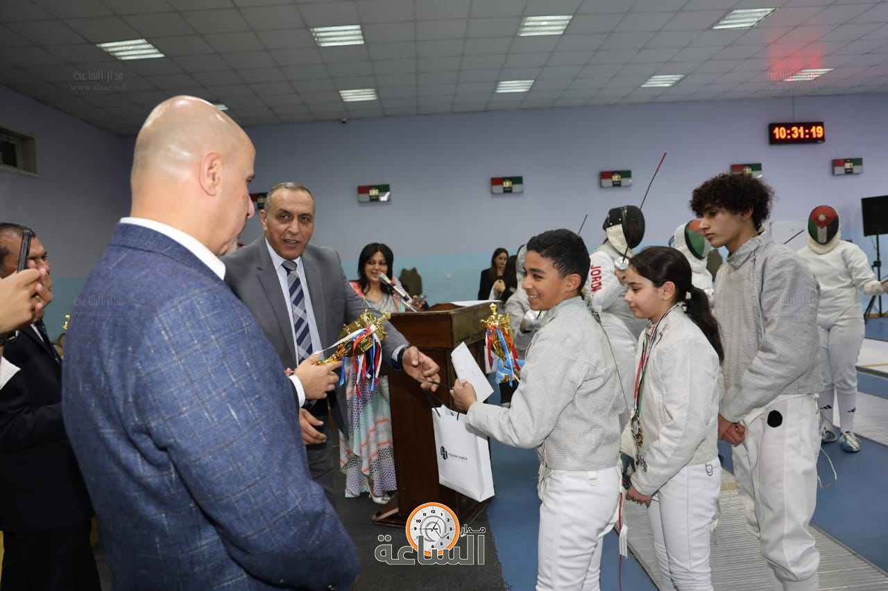 Madar Al-Saa Images 0.557328554373441