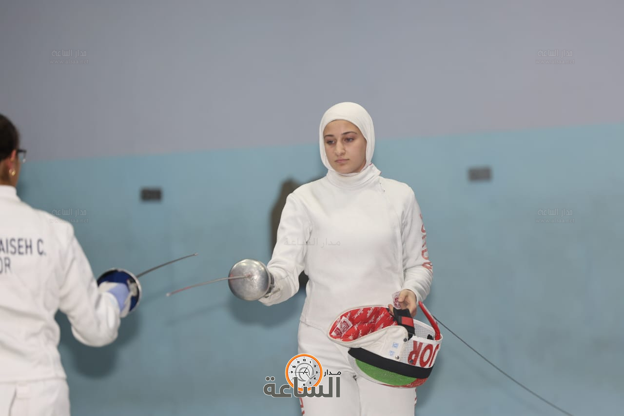 Madar Al-Saa Images 0.6094373774146031